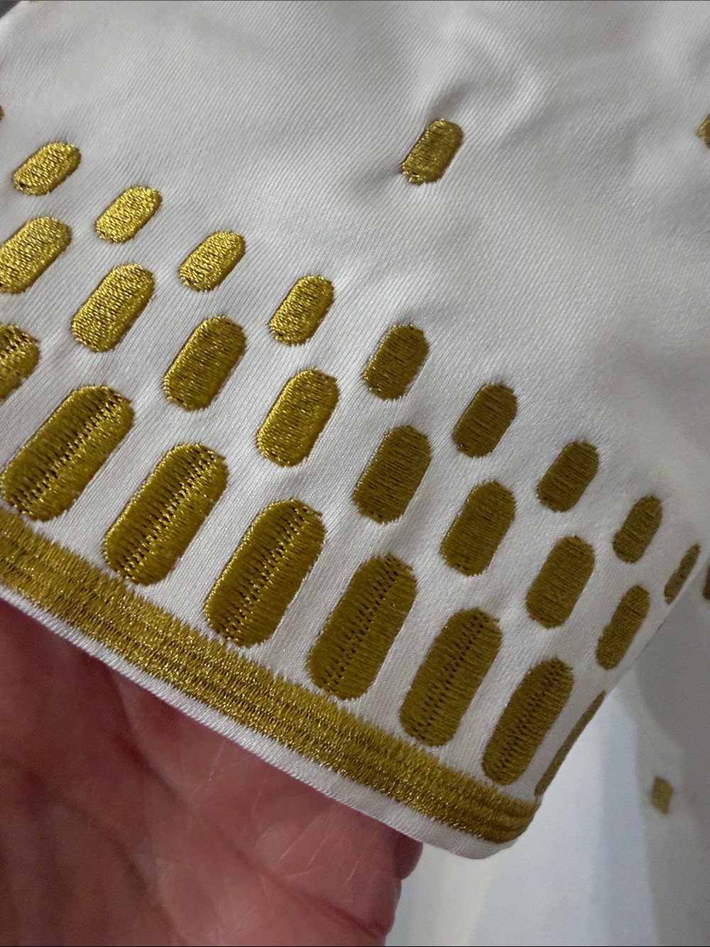 Gretchen Scott Rocket Girl white with gold embroidered Trim M like new - Picture 10 of 14